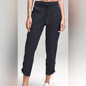 Lululemon Dance Studio Crop Pants Black Size 6